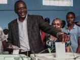 Kenyatta 'wins Kenya vote count'